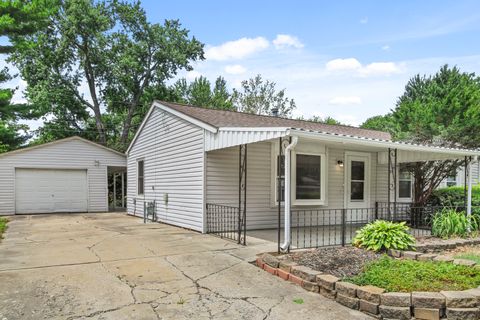 Photo of 1411 Scottsdale Drive, Champaign, IL 61821 (MLS # 12546289)