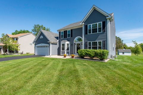 Tiny photo for 2901 Harrisburg Court, Lindenhurst, IL 60046 (MLS # 12682526)