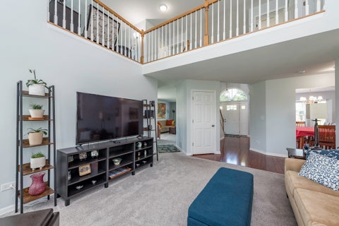 Tiny photo for 2901 Harrisburg Court, Lindenhurst, IL 60046 (MLS # 12682526)