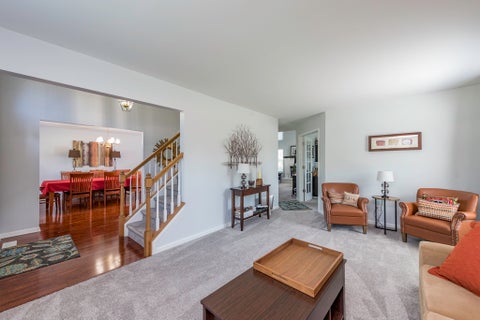 Tiny photo for 2901 Harrisburg Court, Lindenhurst, IL 60046 (MLS # 12682526)