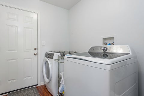 Tiny photo for 2901 Harrisburg Court, Lindenhurst, IL 60046 (MLS # 12682526)