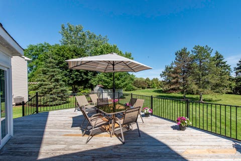 Tiny photo for 2901 Harrisburg Court, Lindenhurst, IL 60046 (MLS # 12682526)