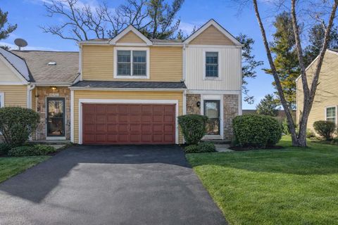 Photo of 1923 Ozark Parkway, Algonquin, IL 60102 (MLS # 12554279)