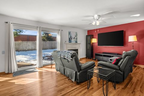 Tiny photo for 1923 Ozark Parkway, Algonquin, IL 60102 (MLS # 12554279)