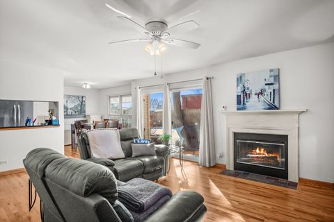 Tiny photo for 1923 Ozark Parkway, Algonquin, IL 60102 (MLS # 12554279)