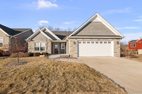 Photo of 1220 Olde Brandy Lane, Davenport, IA 52807 (MLS # 12567728)