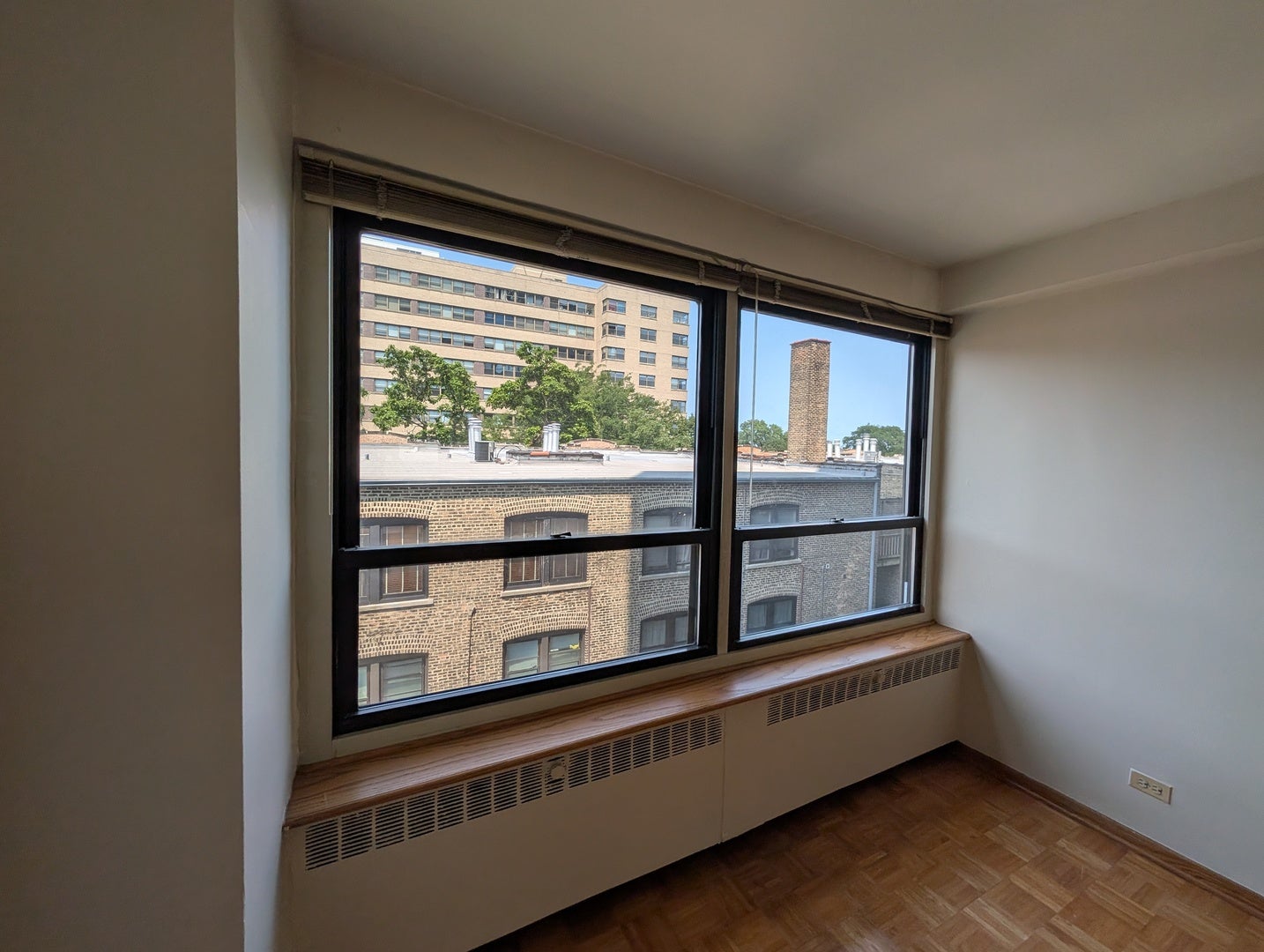 4180 N Marine Drive 512