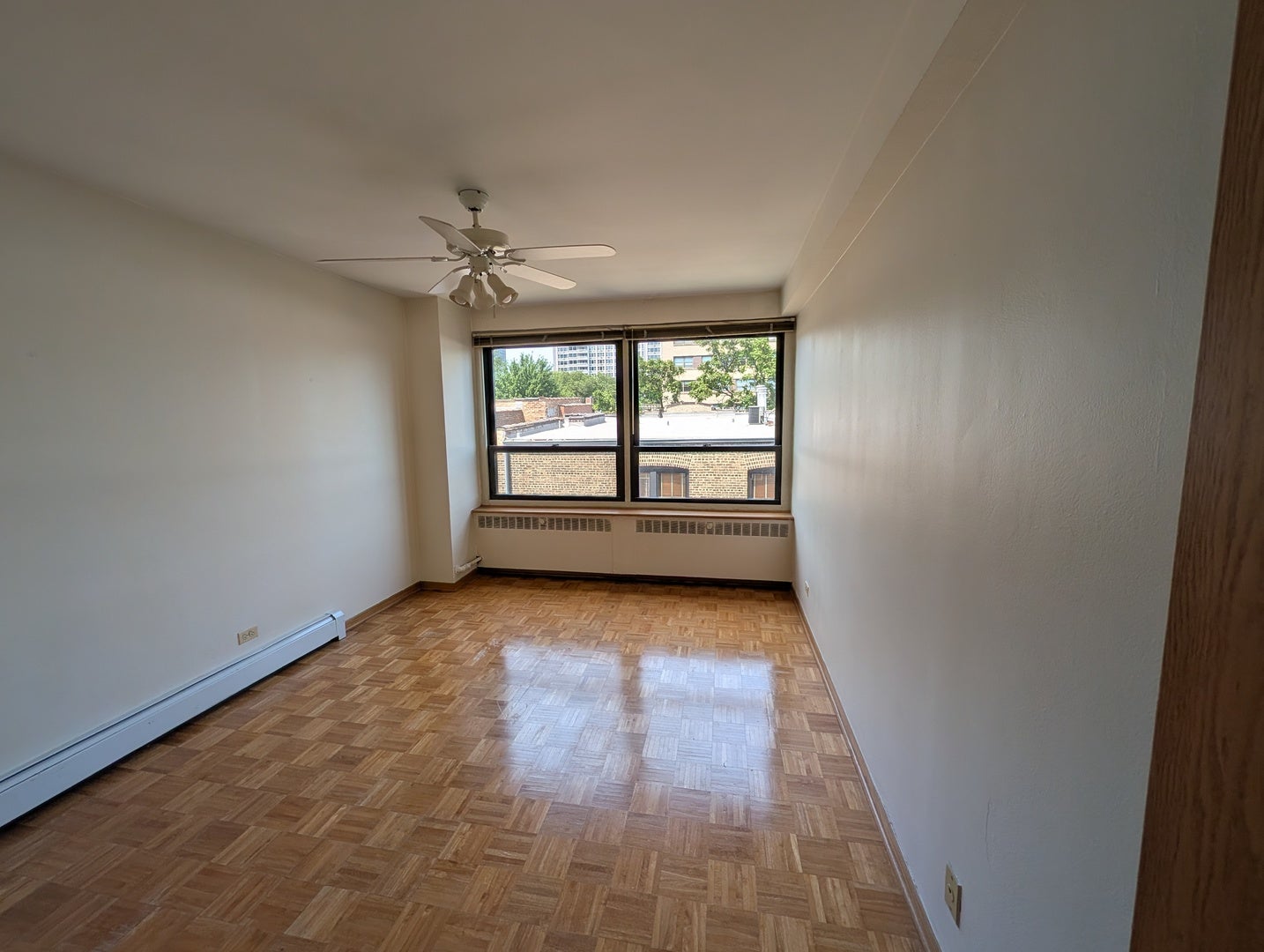 4180 N Marine Drive 512