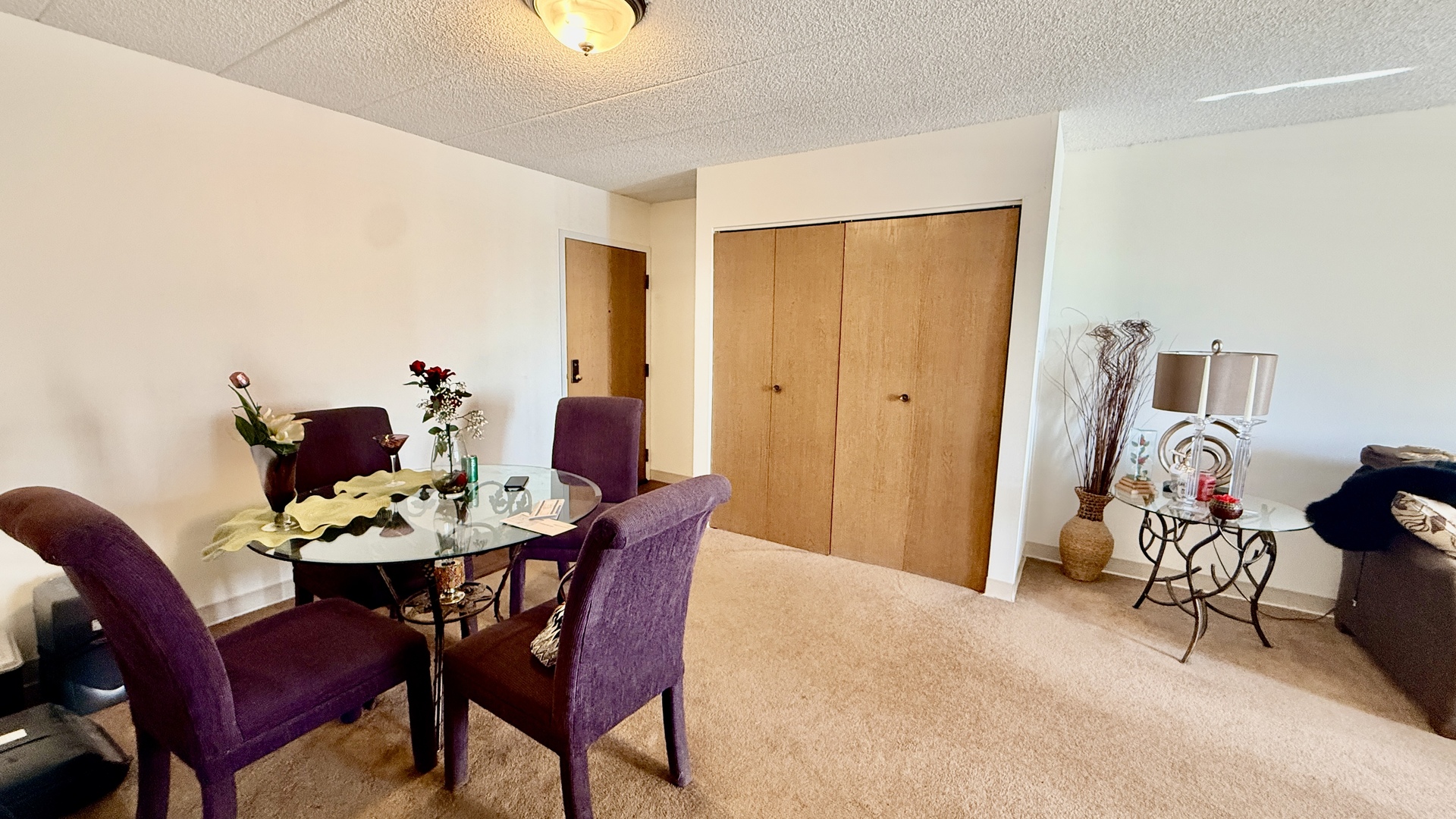 606 E Woodland Park Avenue 608