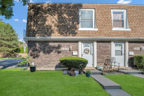 Photo of 2201 Brittany Court #2201, Schaumburg, IL 60194 (MLS # 12456835)