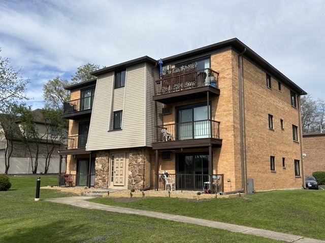 704 W 65th Street 3