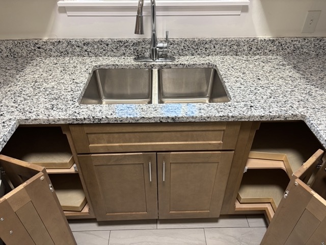704 W 65th Street 3