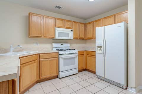 Tiny photo for 1002 Kensington Drive, Northbrook, IL 60062 (MLS # 12708099)