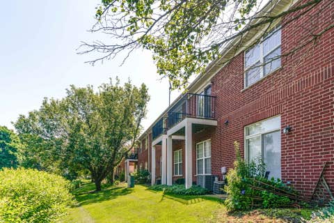 Tiny photo for 1002 Kensington Drive, Northbrook, IL 60062 (MLS # 12708099)