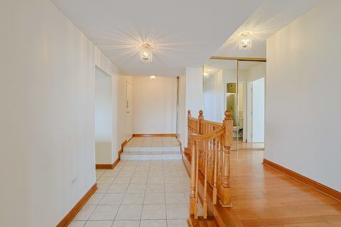 Tiny photo for 8815 W Golf Road #6I, Niles, IL 60714 (MLS # 12601139)