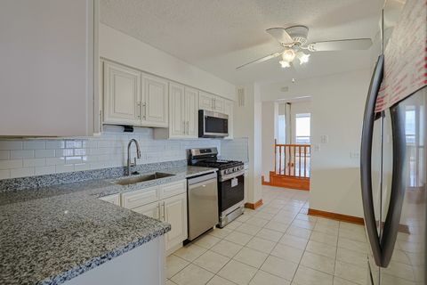 Tiny photo for 8815 W Golf Road #6I, Niles, IL 60714 (MLS # 12601139)