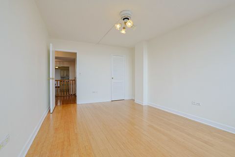 Tiny photo for 8815 W Golf Road #6I, Niles, IL 60714 (MLS # 12601139)