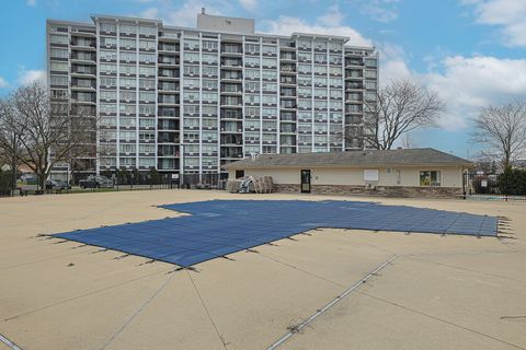 Tiny photo for 8815 W Golf Road #6I, Niles, IL 60714 (MLS # 12601139)