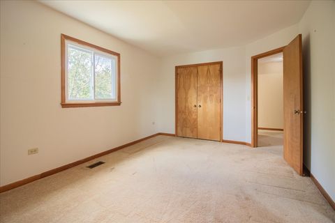 Tiny photo for 105 S Canyon Drive, Bolingbrook, IL 60490 (MLS # 12458040)