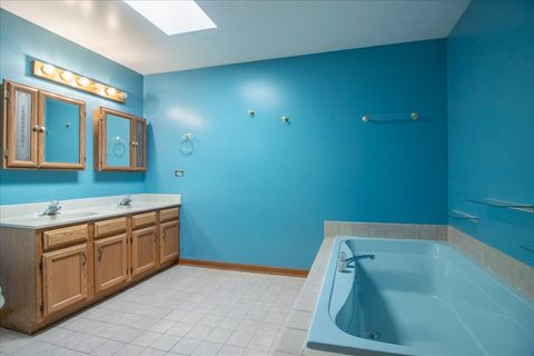 Tiny photo for 105 S Canyon Drive, Bolingbrook, IL 60490 (MLS # 12458040)
