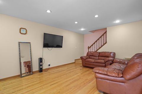 Tiny photo for 334 Plumwood Court, Vernon Hills, IL 60061 (MLS # 12633592)