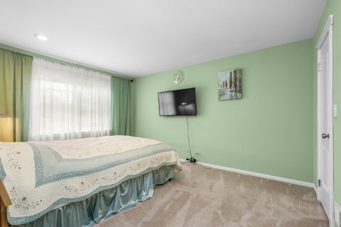 Tiny photo for 334 Plumwood Court, Vernon Hills, IL 60061 (MLS # 12633592)