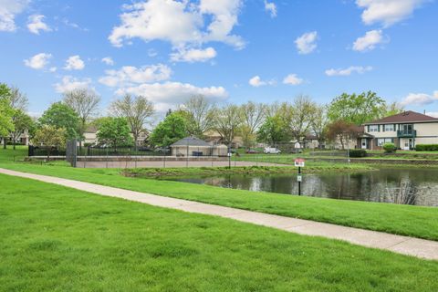 Tiny photo for 334 Plumwood Court, Vernon Hills, IL 60061 (MLS # 12633592)