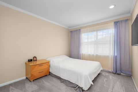 Tiny photo for 334 Plumwood Court, Vernon Hills, IL 60061 (MLS # 12633592)