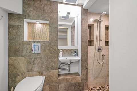 Tiny photo for 334 Plumwood Court, Vernon Hills, IL 60061 (MLS # 12633592)
