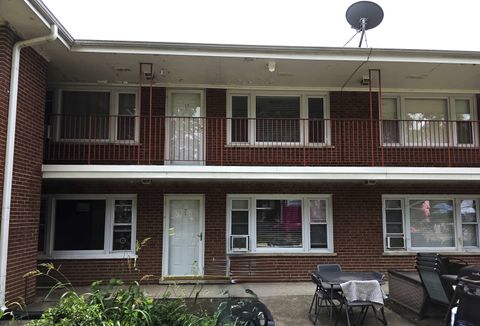 Photo of 1115 Holiday Lane #17, Des Plaines, IL 60016 (MLS # 12449748)