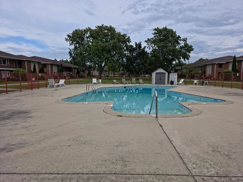 Tiny photo for 1115 Holiday Lane #17, Des Plaines, IL 60016 (MLS # 12449748)