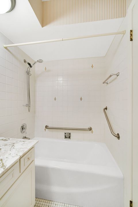 Tiny photo for 445 N Park Boulevard #3F, Glen Ellyn, IL 60137 (MLS # 12509924)