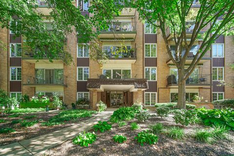 445 N Park Boulevard 3F Glen Ellyn IL 60137