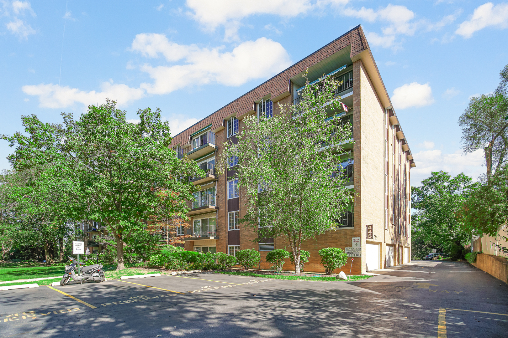 445 N Park Boulevard 3F