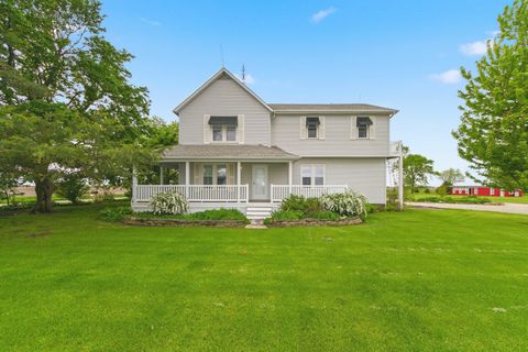 Photo of 303 2900E County Road, Rutland, IL 61358 (MLS # 12635068)