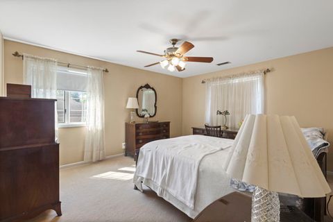 Tiny photo for 4 Potawatomie Trail #4, Indian Head Park, IL 60525 (MLS # 12457687)