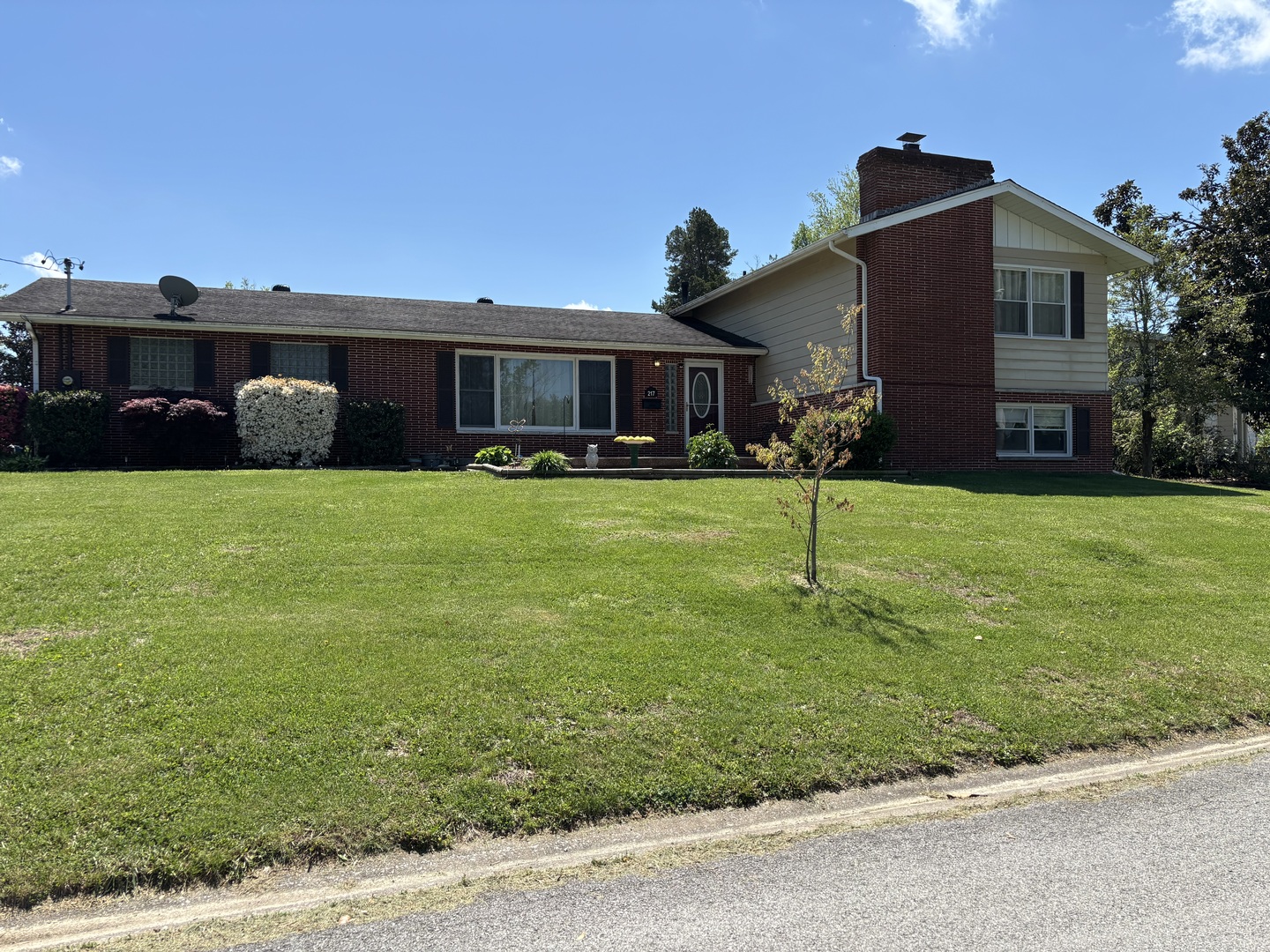 217 APPLE Lane