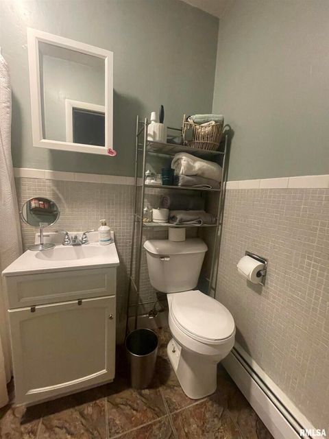 Tiny photo for 217 APPLE Lane, Anna, IL 62906 (MLS # EB456753)