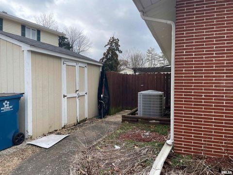 Tiny photo for 217 APPLE Lane, Anna, IL 62906 (MLS # EB456753)