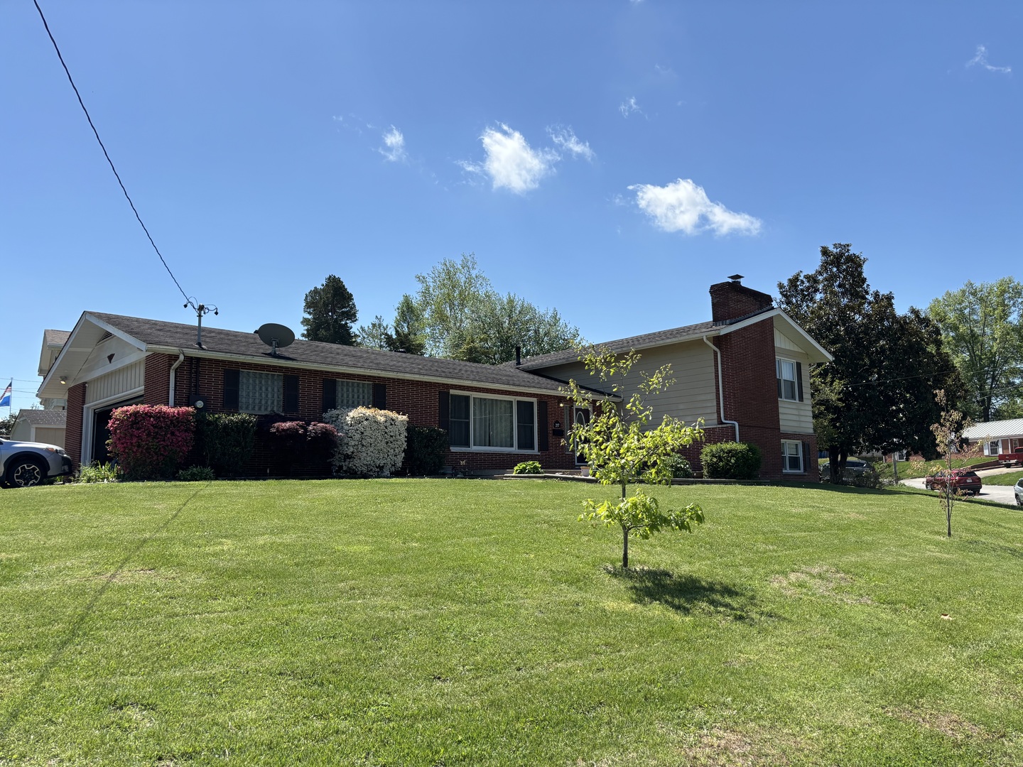 217 APPLE Lane