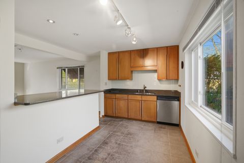 Tiny photo for 710 Dodge Avenue, Evanston, IL 60202 (MLS # 12568248)