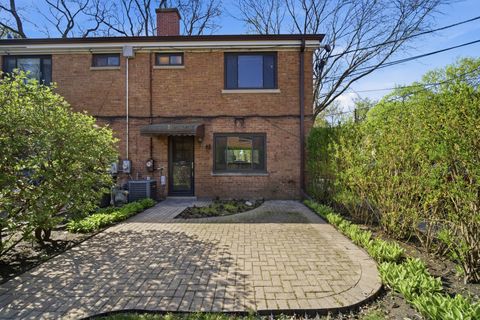 Tiny photo for 710 Dodge Avenue, Evanston, IL 60202 (MLS # 12568248)