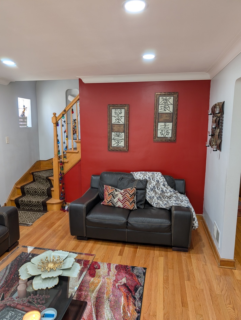 2638 W 83rd Street