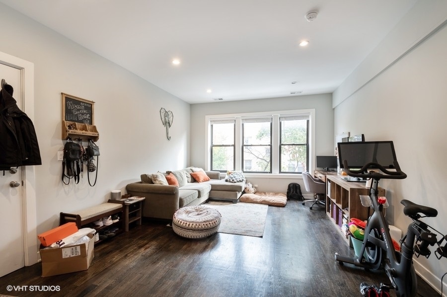 3550 N Racine Avenue 3