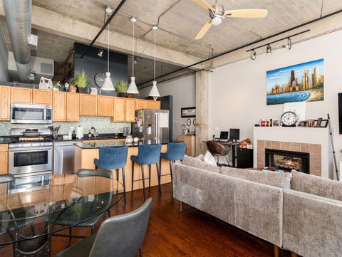 Tiny photo for 843 W Adams Street #611, Chicago, IL 60607 (MLS # 12741288)