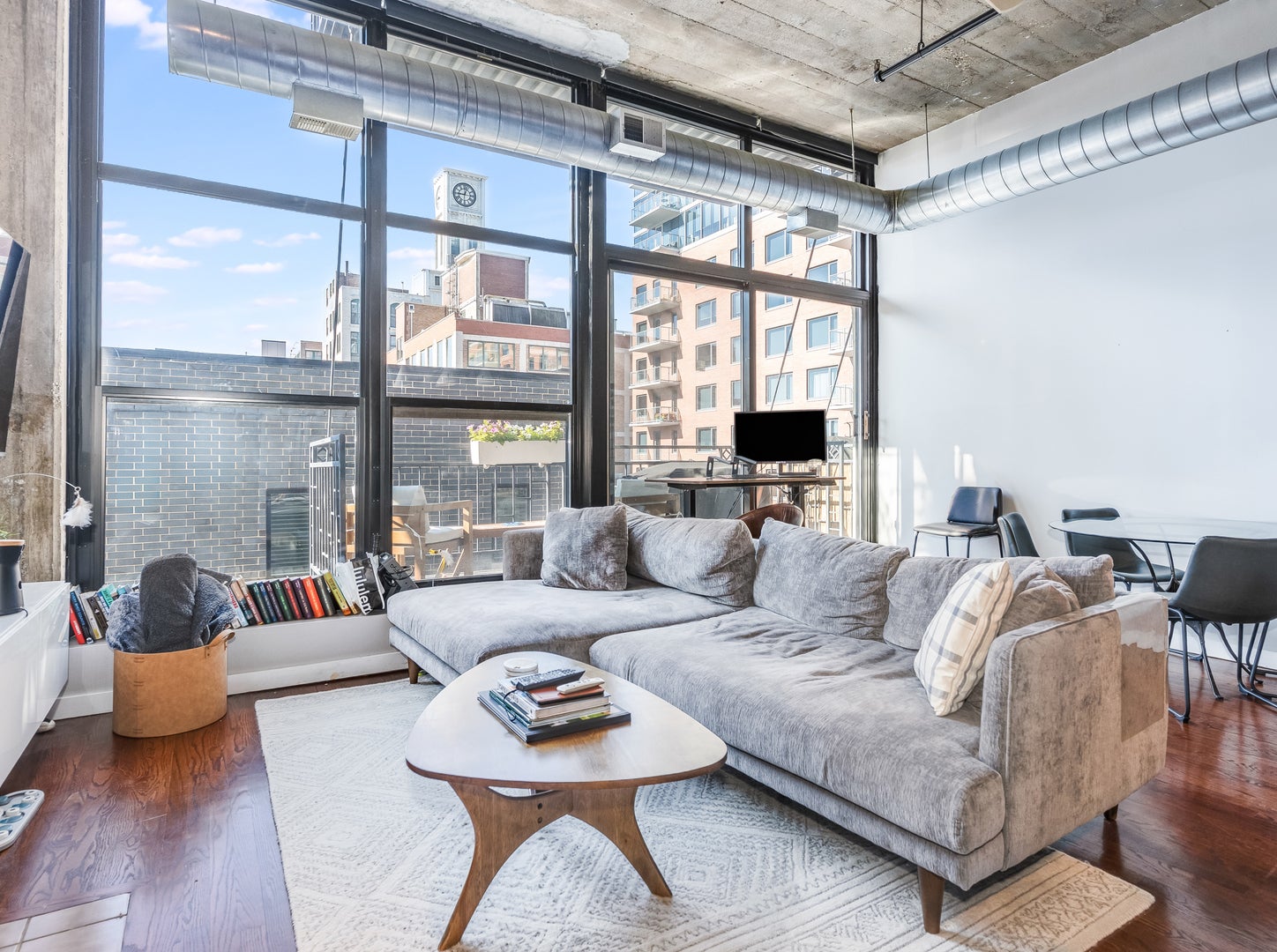 843 W Adams Street 611