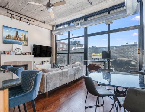 Tiny photo for 843 W Adams Street #611, Chicago, IL 60607 (MLS # 12741288)