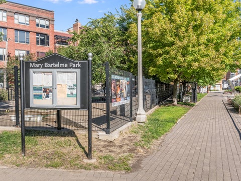 Tiny photo for 843 W Adams Street #611, Chicago, IL 60607 (MLS # 12741288)