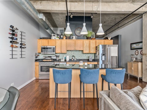 Tiny photo for 843 W Adams Street #611, Chicago, IL 60607 (MLS # 12741288)