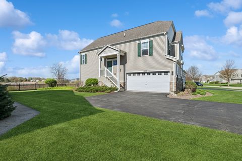 Photo of 1250 Park View Drive, Antioch, IL 60002 (MLS # 12624336)